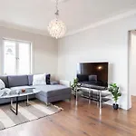 Fantastic Apartment With Great View!