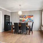 Fantastic Apartment With Great View!