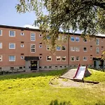 Lovely Room With Free Parking In Shared Appartment