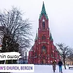 Private Room In City Centre, Shared Appartment, Free Parking