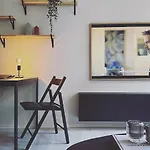 Stylish Central Apartment