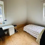 Sjarmerende Bolig Like Ved Togstasjonen
