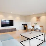 Scandinavian Style Apartement! Balcony And Stunning Views!