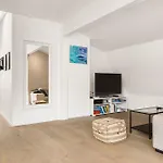 Dinbnb Apartments I Top-Floor With 3X Workspaces I 350M To Harbour