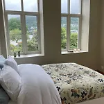 Modern Apartment With Panoramic View In Central Bergen