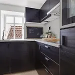 Very Central Beautiful Modern Apartment
