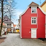 Marken Townhouse New 2025