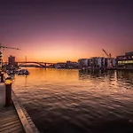 Dining Apartments L Restaurants With Sea I City Traveller & Workspace