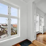 New Sandviken Apartment With Stunning View