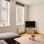 Dinbnb Apartments L Traditional Bergenhouse L 10Min To Bryggen L 24L7