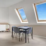 Top-Floor Apartment In Bergen