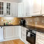 Spacious Waterfront Apartmnet