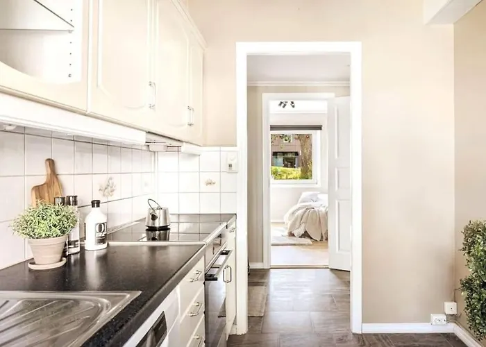 Private Room In City Centre, Shared Appartment, Free Parking
