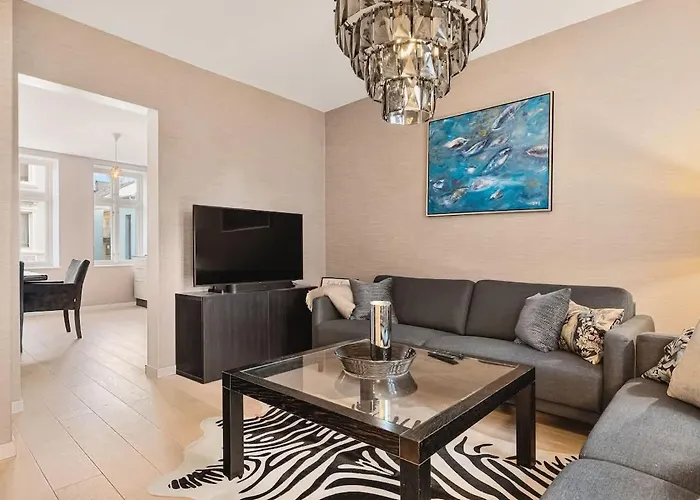 Dinbnb Apartments L 500M To The Market! 65 Sqm Of Comfort & Luxury