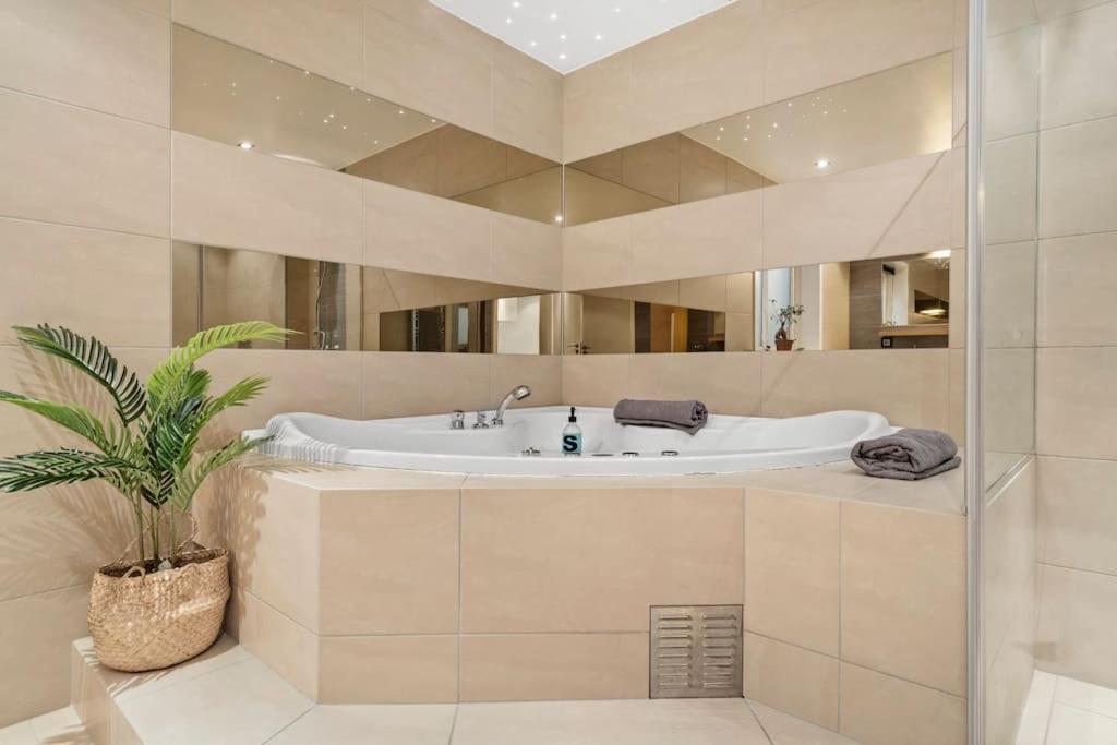 Penthouse Leilighet 200 Kvm Vakker Sjoutsikt. Apartment *