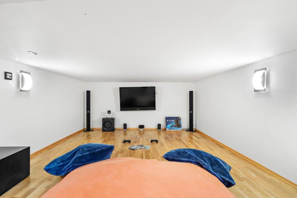 Penthouse Leilighet 200 Kvm Vakker Sjoutsikt. Apartment