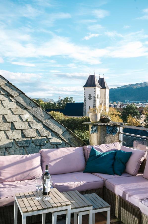 Spacious Penthouse With Grand Terrace Apartment *