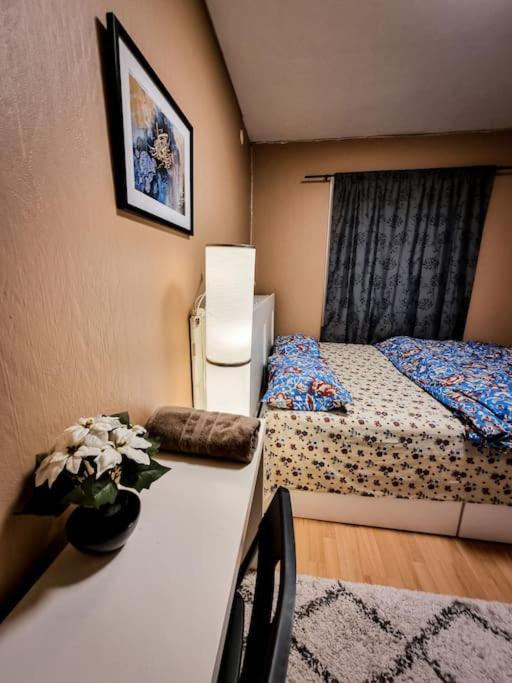 Private In Centre, Shared Appartment, Free Parking
