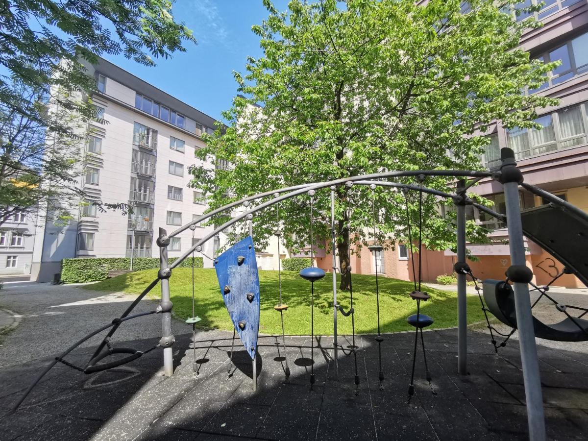 80 Square Metre Flat In The Heart Of - 2 Big Bedrooms Lägenhet *