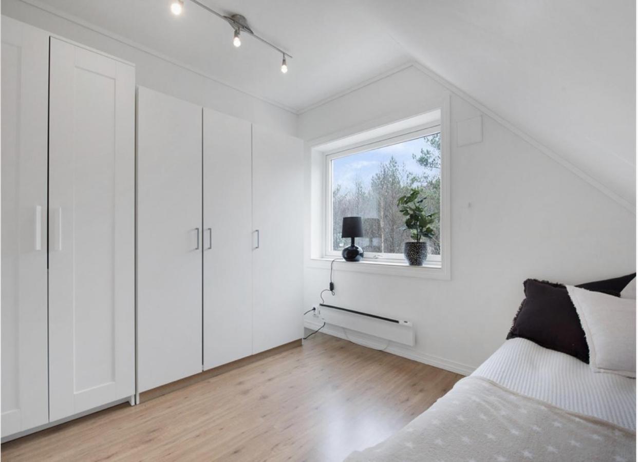 5-bedroom In Asane, Vakantiehuis *