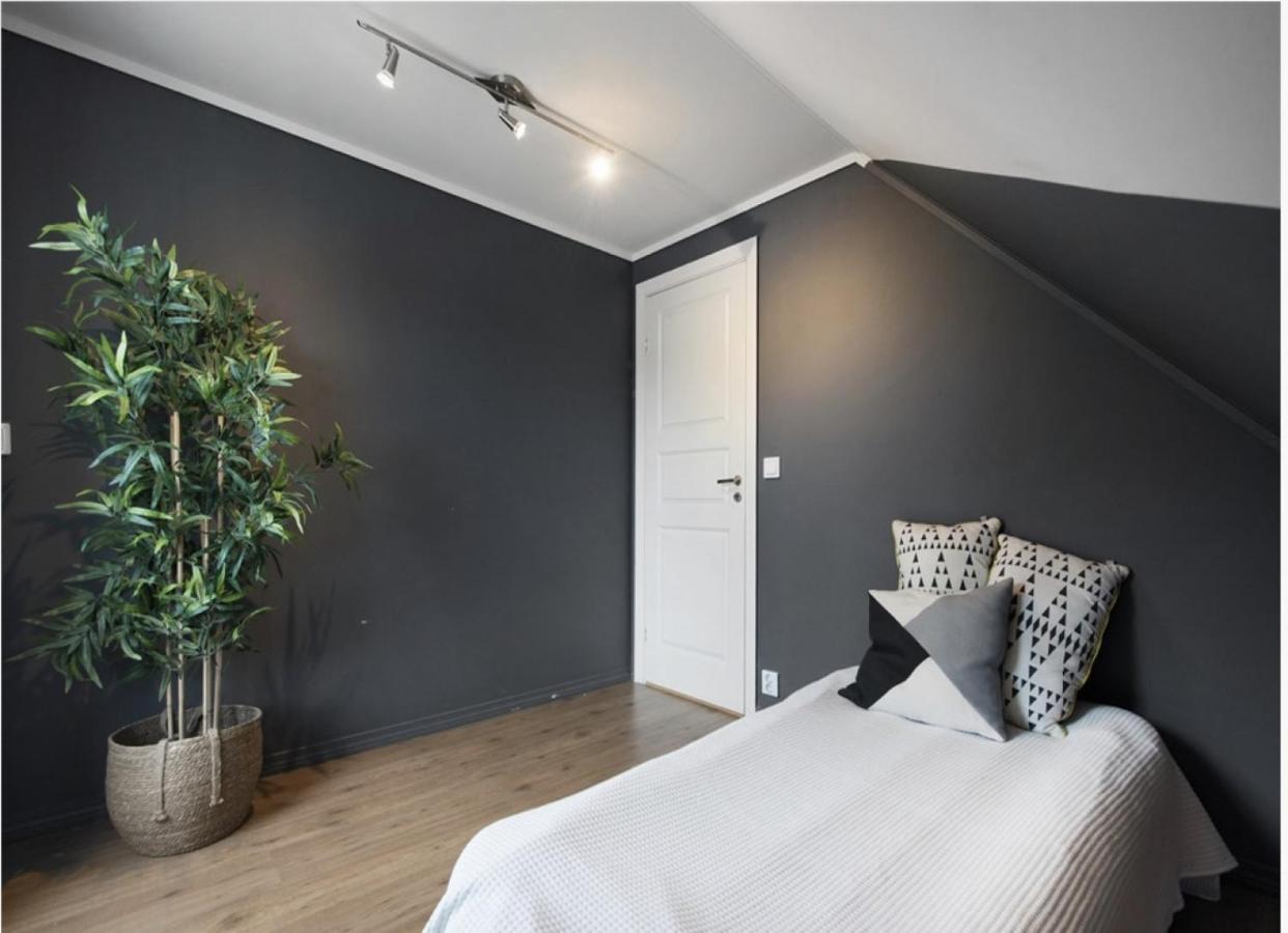 5-bedroom In Asane, Vakantiehuis *