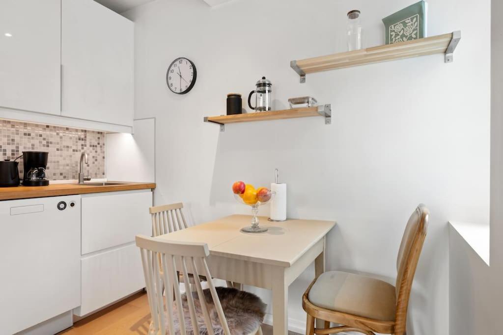 Central City Apt. Neighbor To Unesco Bryggen! *