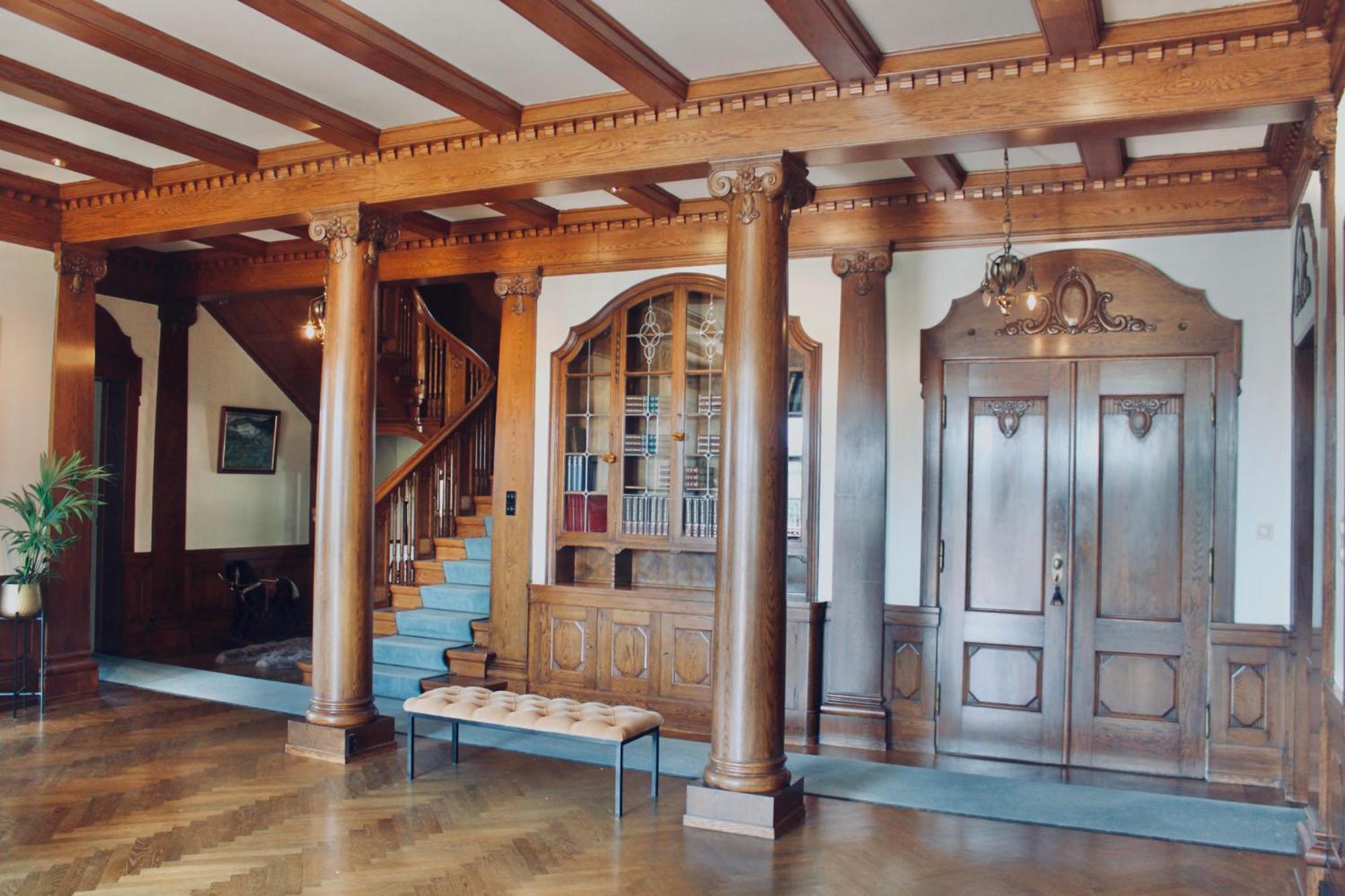 Unique Victorian With Private Coastline Villa