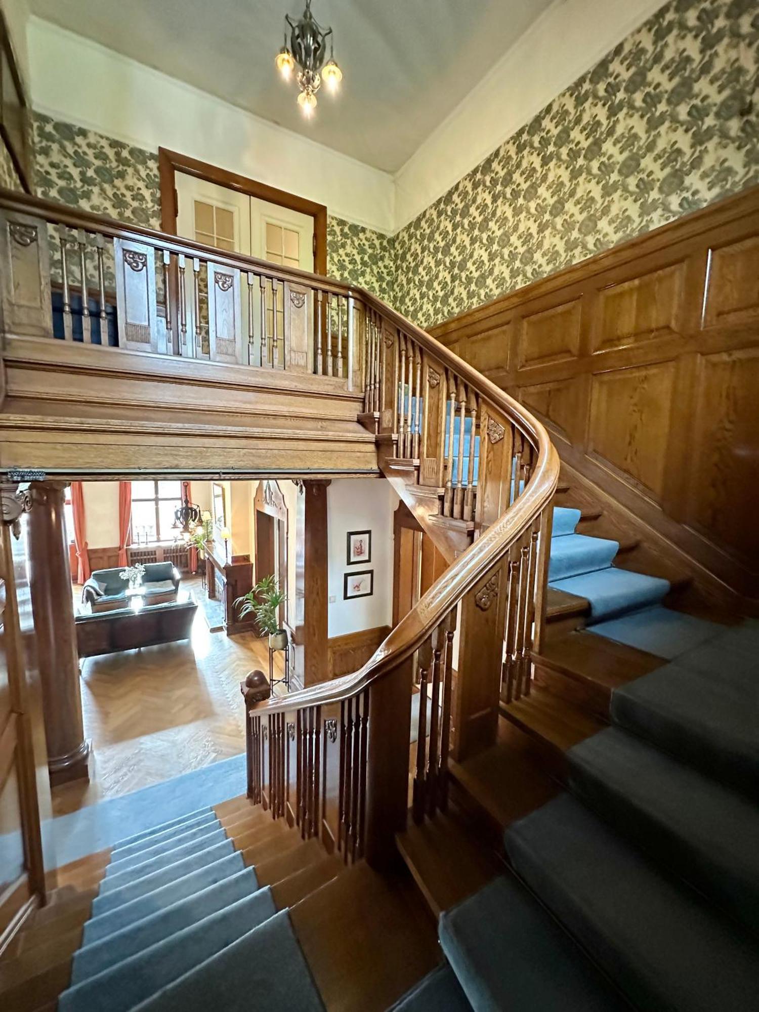 Unique Victorian With Private Coastline Villa