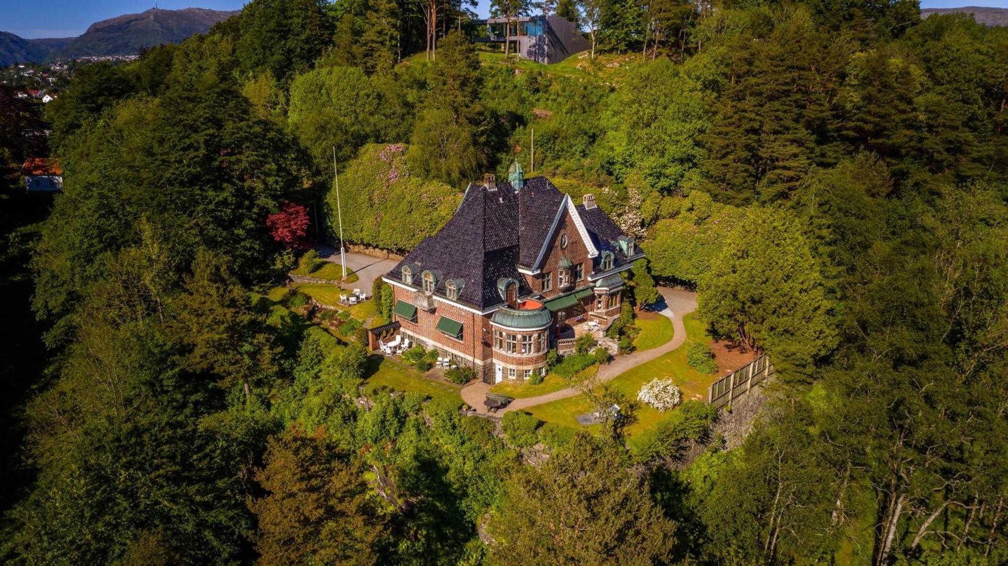 Unique Victorian With Private Coastline *