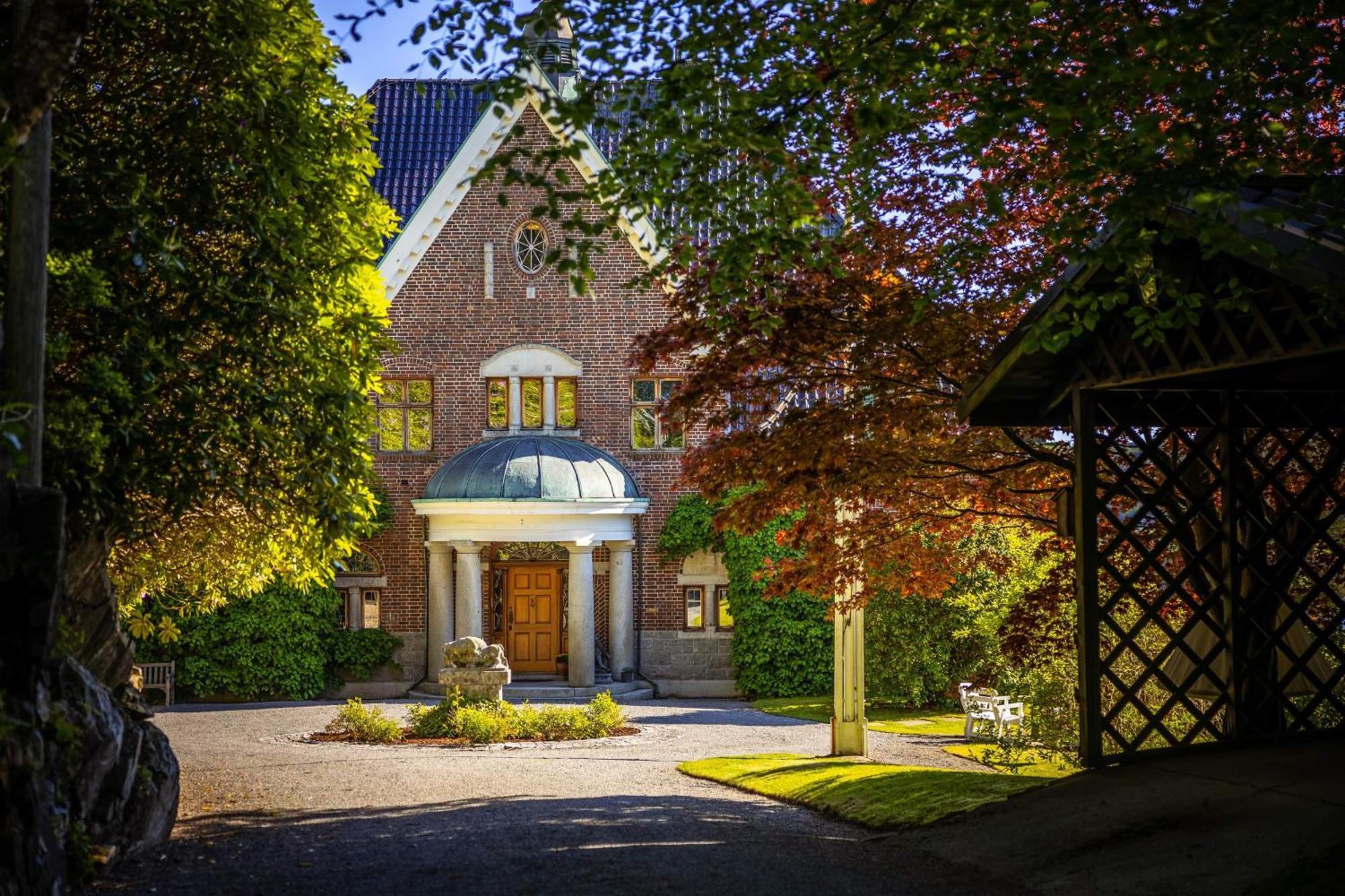 Unique Victorian With Private Coastline Villa