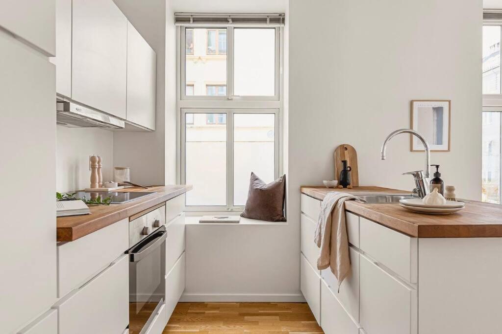 Centrally Located - Beautiful & Bright