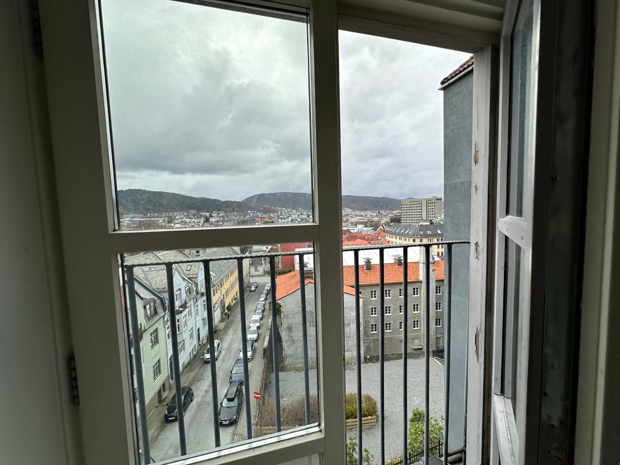 Sjarmerende Bolig Like Ved Togstasjonen Hospedagem domiciliar Bergen