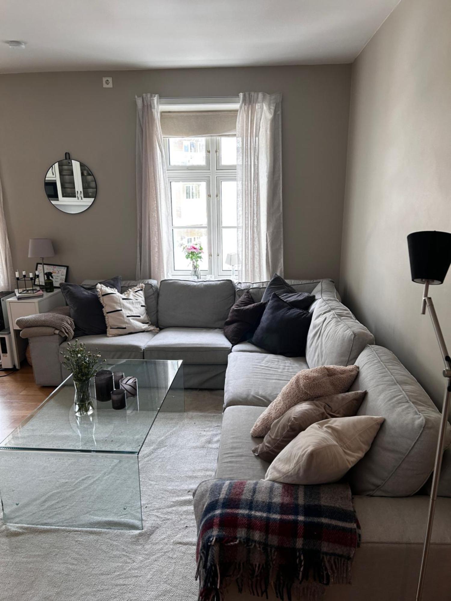 Modern In The Center Of Apartment