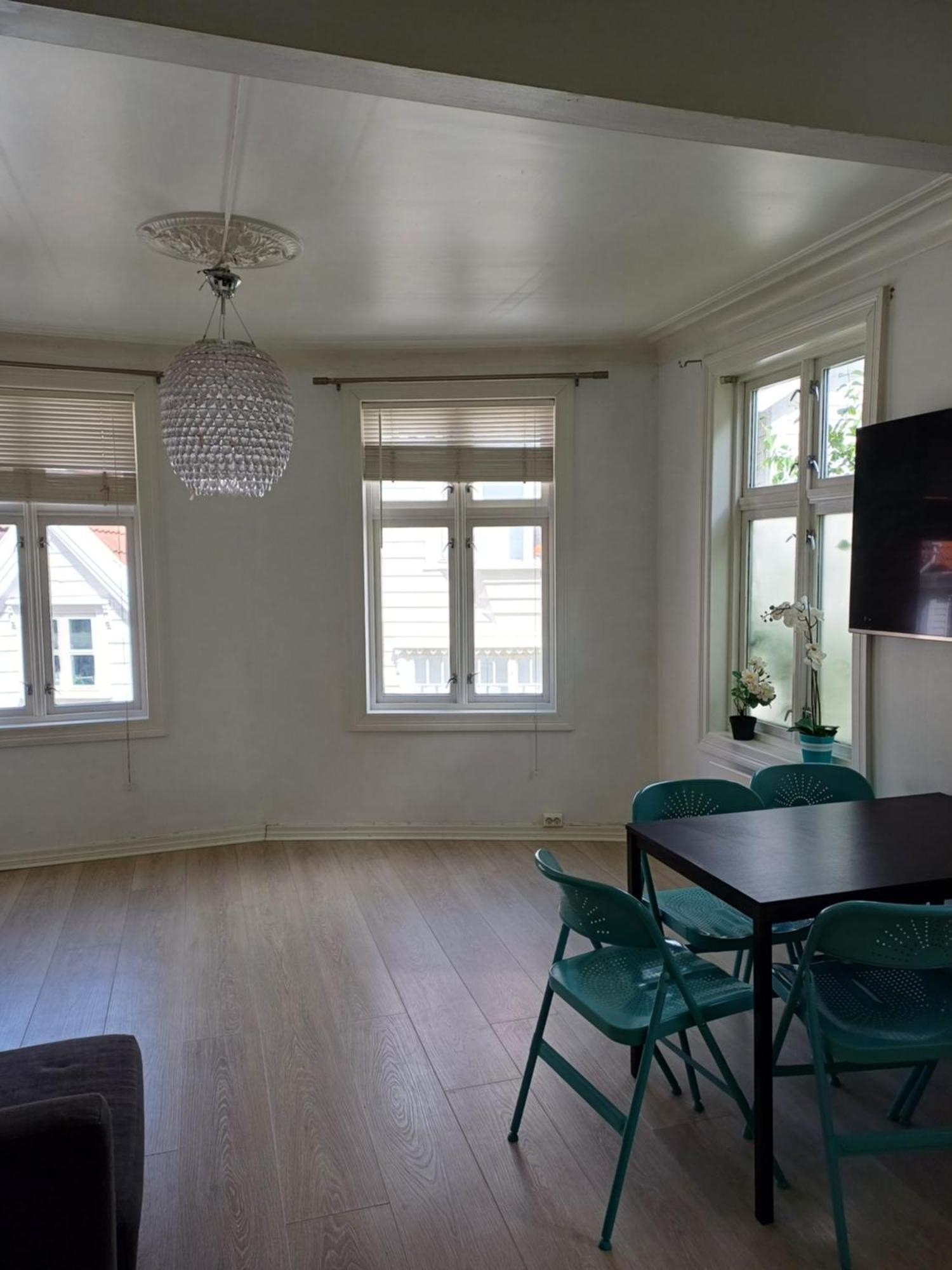 Skuteviksveien 42 * Bergen