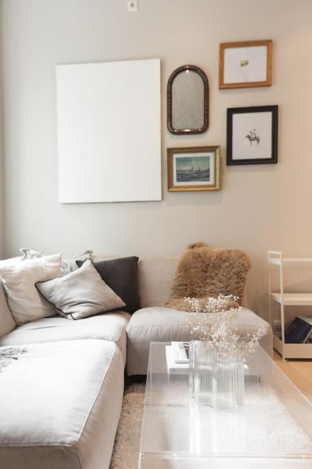 Dinbnb I Everything You Need - 4 Minutes To The City Train! *