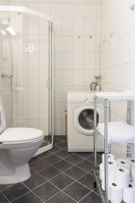 Dinbnb I Everything You Need - 4 Minutes To The City Train! Apartment Bergen