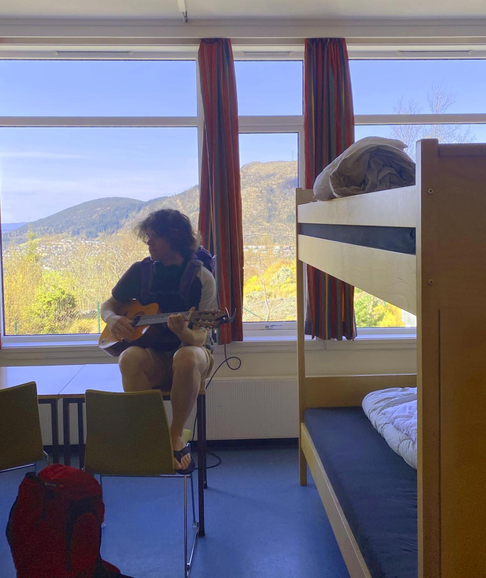 Montana Hostel *