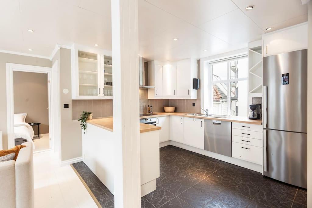 Apartment New! Modern Floor In Historic Area!