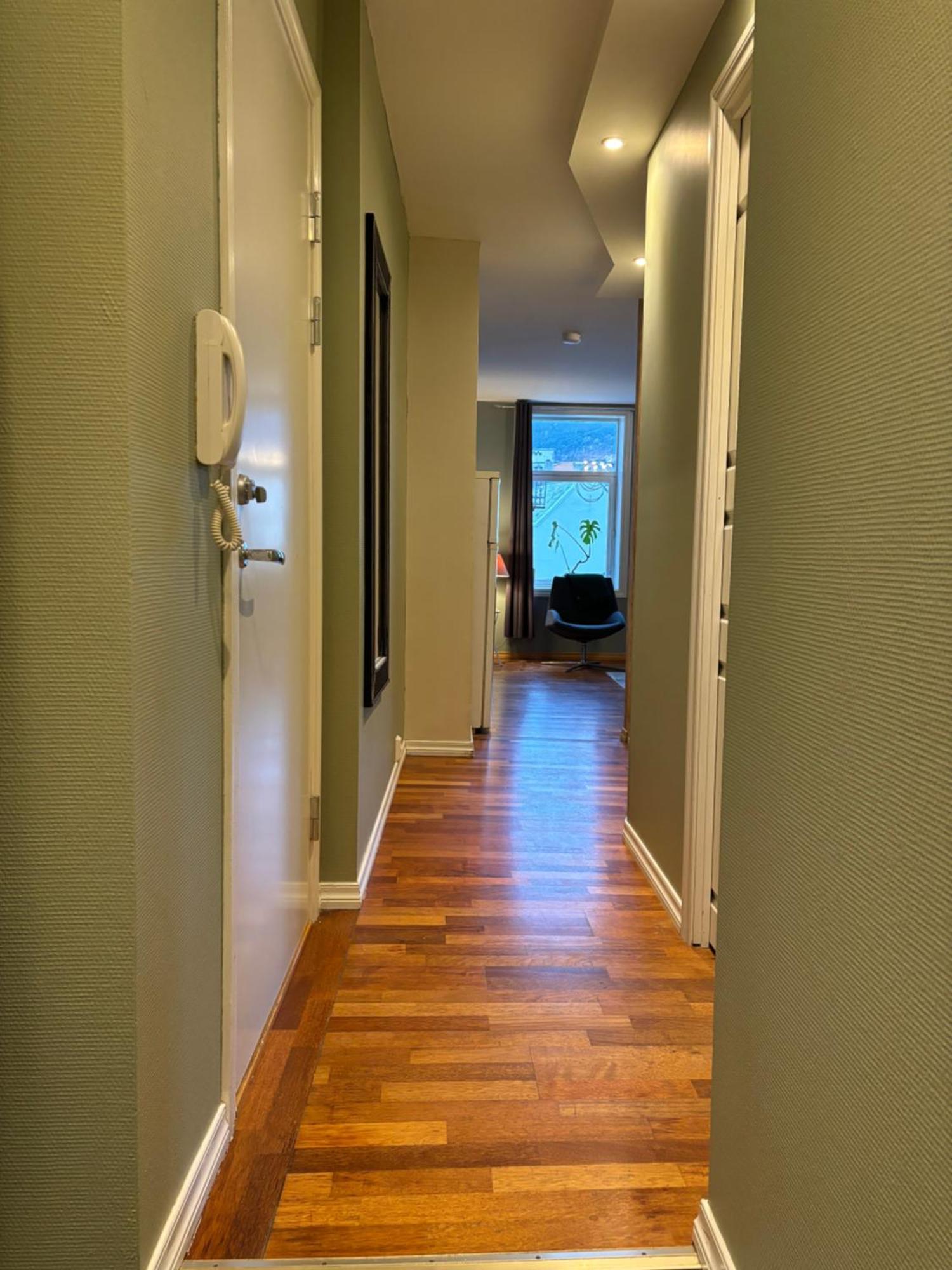 Retro Apartment *