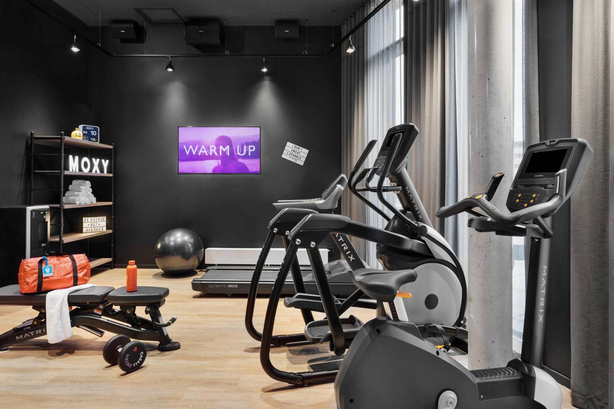 Moxy Hotel 4*