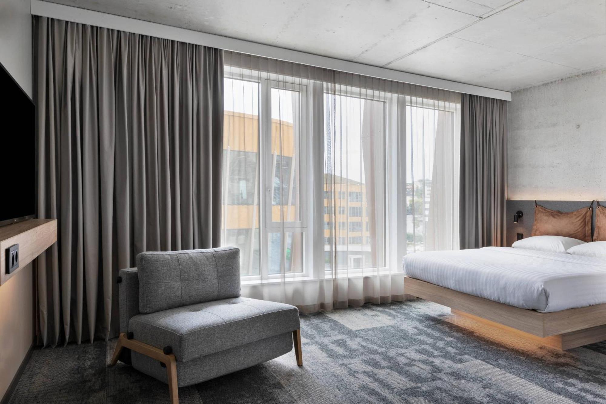 Hotel Moxy 4*