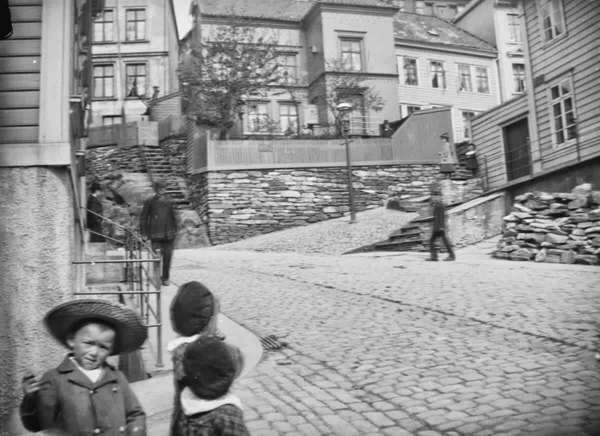 Dinbnb Homes I 200m To Bryggen I Make Memories With Friends And Family! Bergen