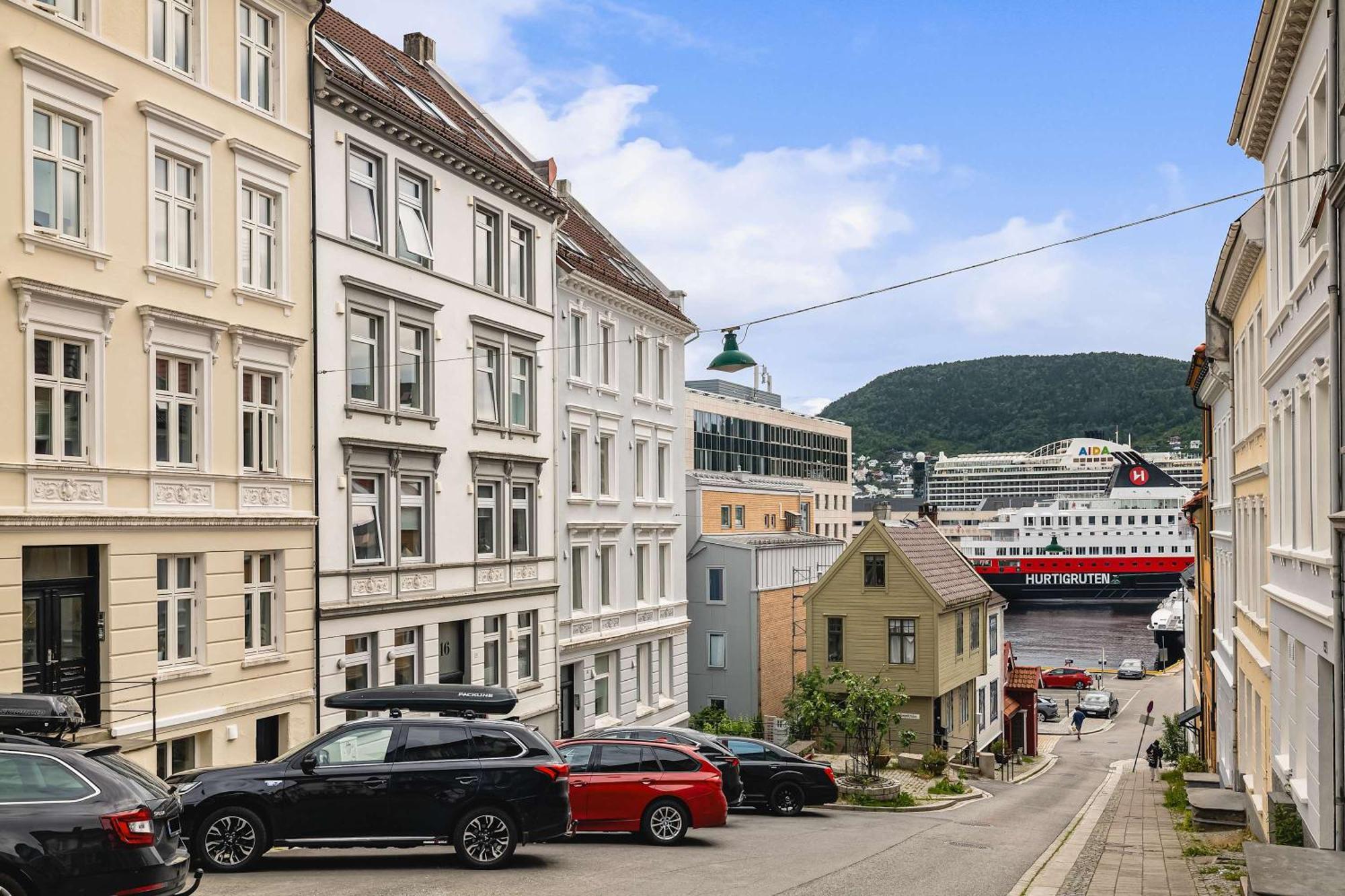 Dinbnb I Optimized Bnb I 300m To Marina & Easy Check-in Apartment *