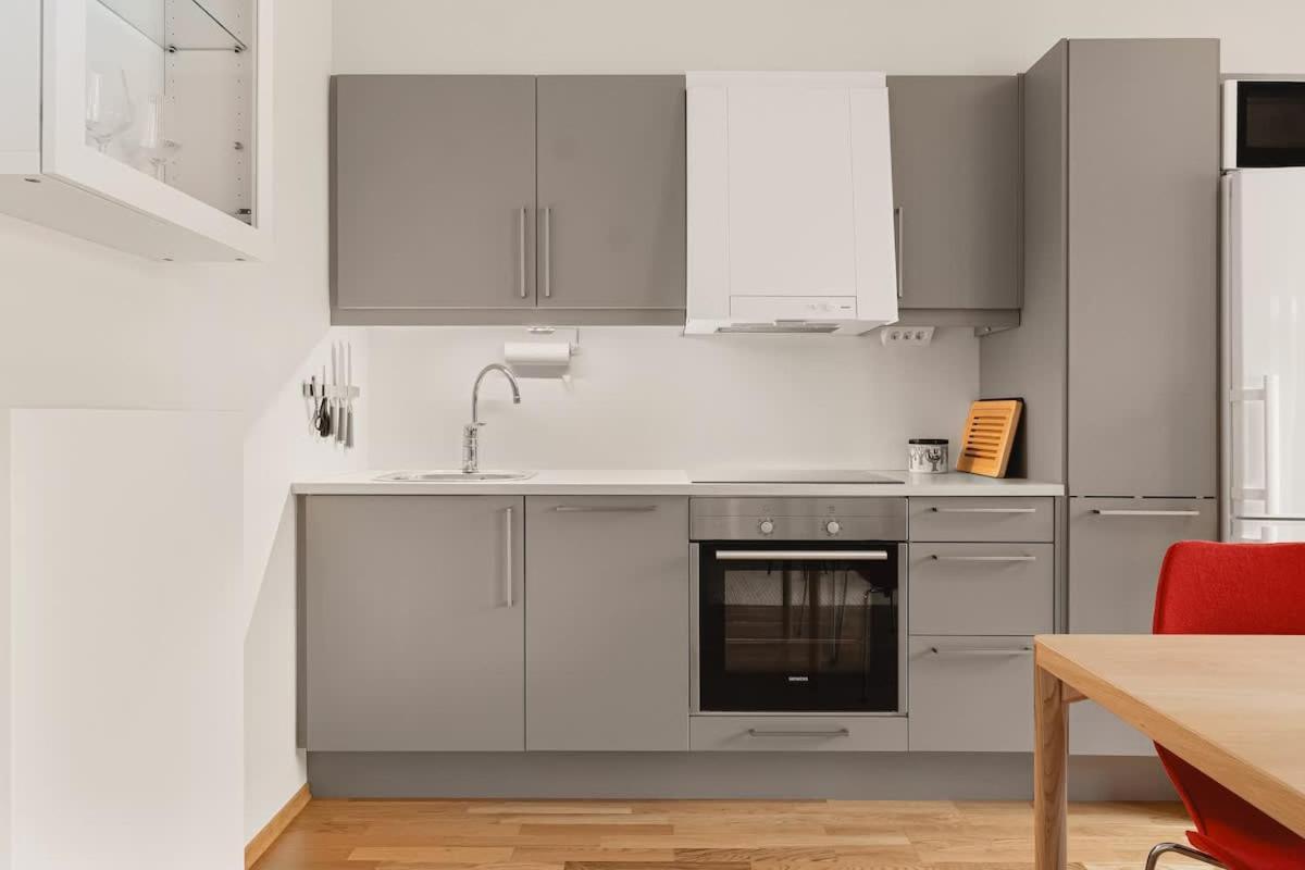 Apartment Dinbnb I Oasis, Workspace & Elevator! Bergen