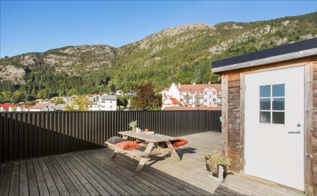 Apartment Dinbnb I Top-modern In Historical Sandviken *