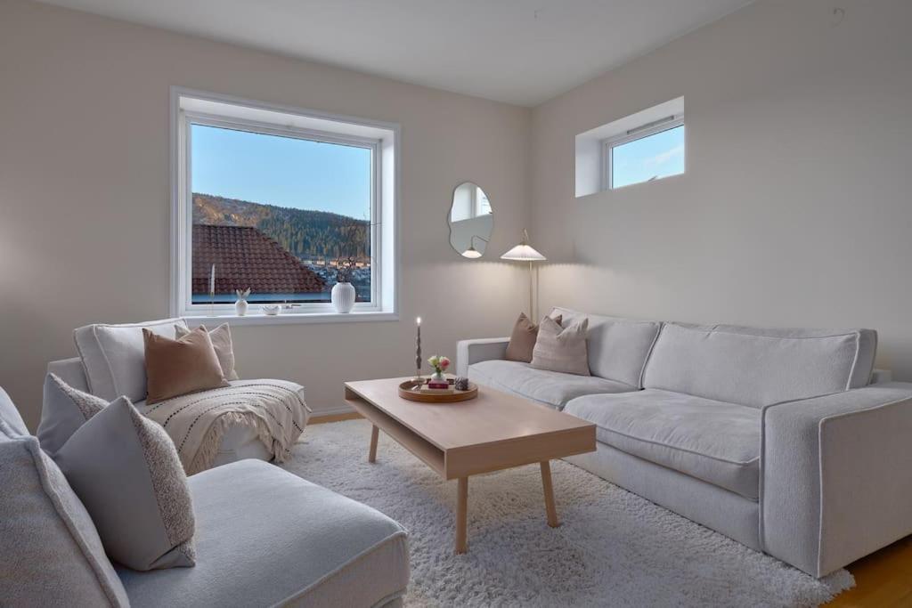 Apartment Exclusive In Idyllic Street *