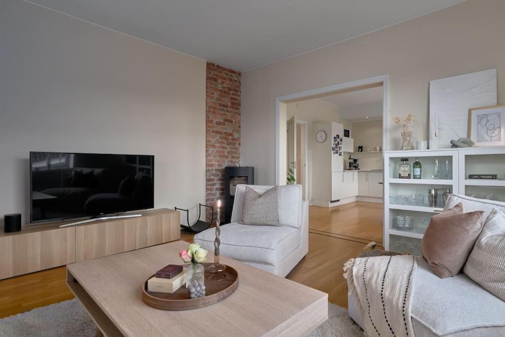 Apartment Exclusive In Idyllic Street *