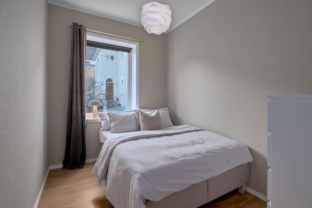 Exclusive In Idyllic Street Apartment Bergen