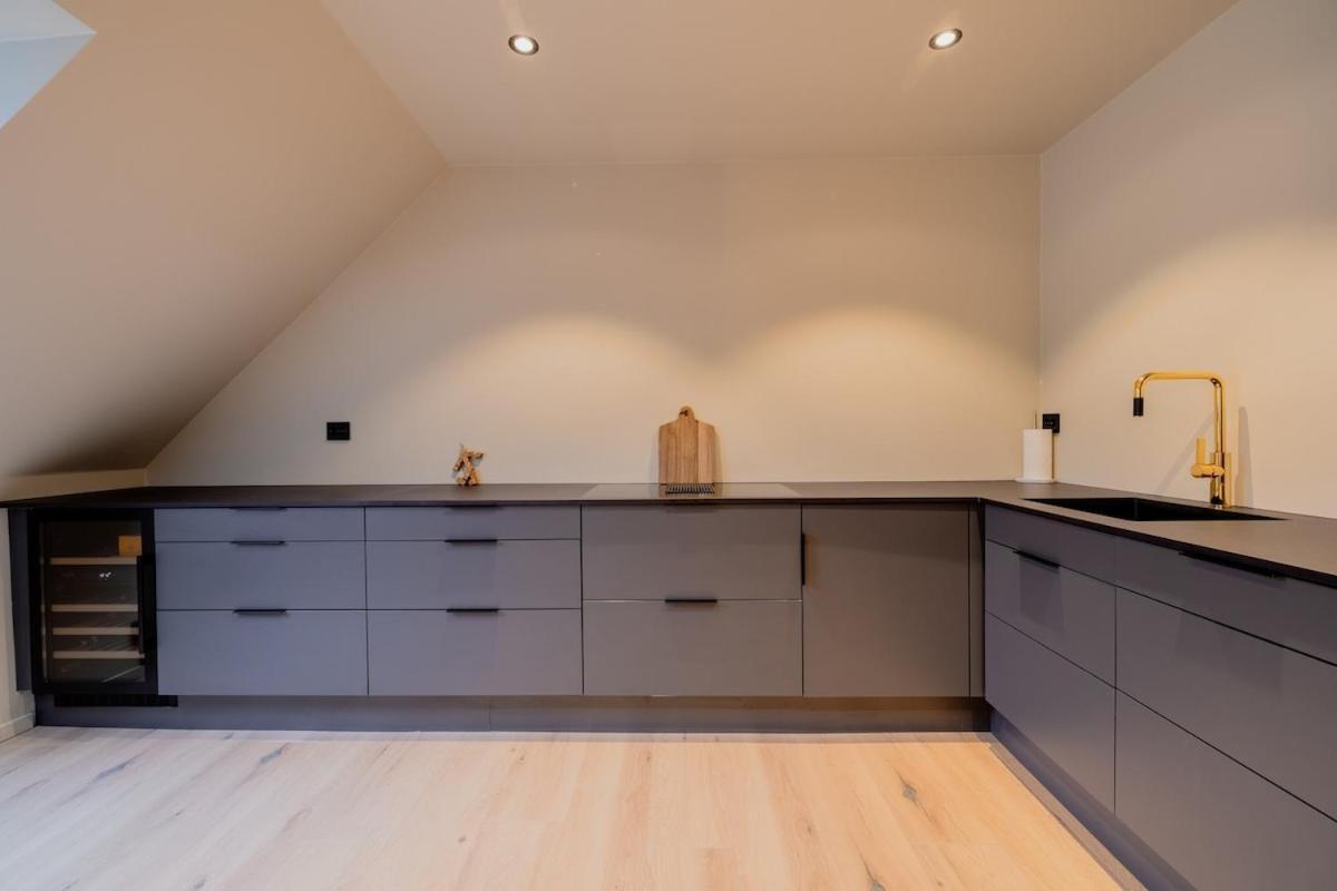 Charming 4-bed In Center Apartment