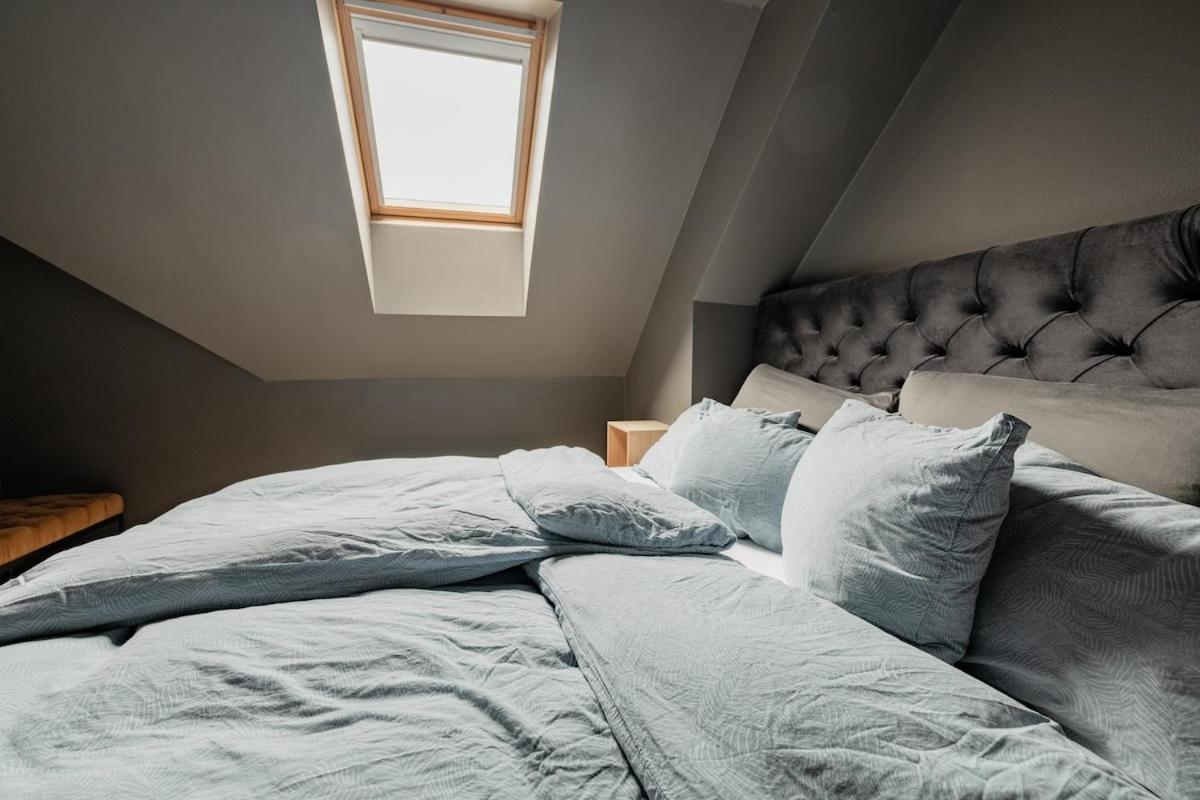 Apartment Charming 4-bed In Center